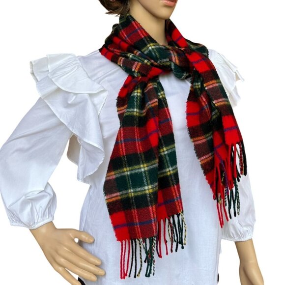 Royal Highland Tartan Wool Scarf 54 inches Fringe 3 in Made in Scotland Vintage - Picture 8 of 9